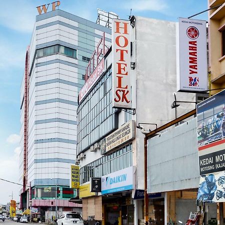 Oyo 982 Hotel Sk 까장 외부 사진