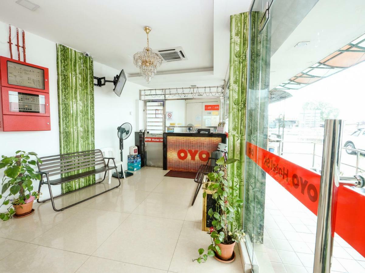 Oyo 982 Hotel Sk 까장 외부 사진