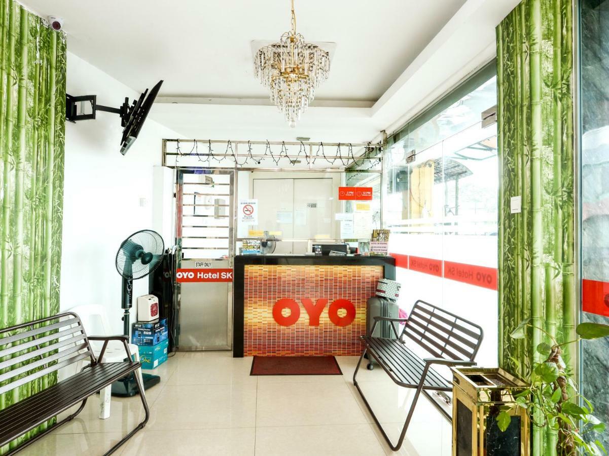 Oyo 982 Hotel Sk 까장 외부 사진