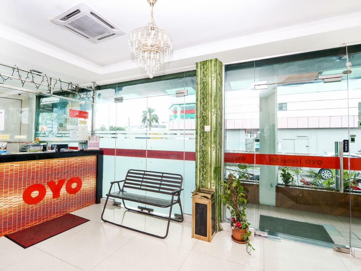 Oyo 982 Hotel Sk 까장 외부 사진